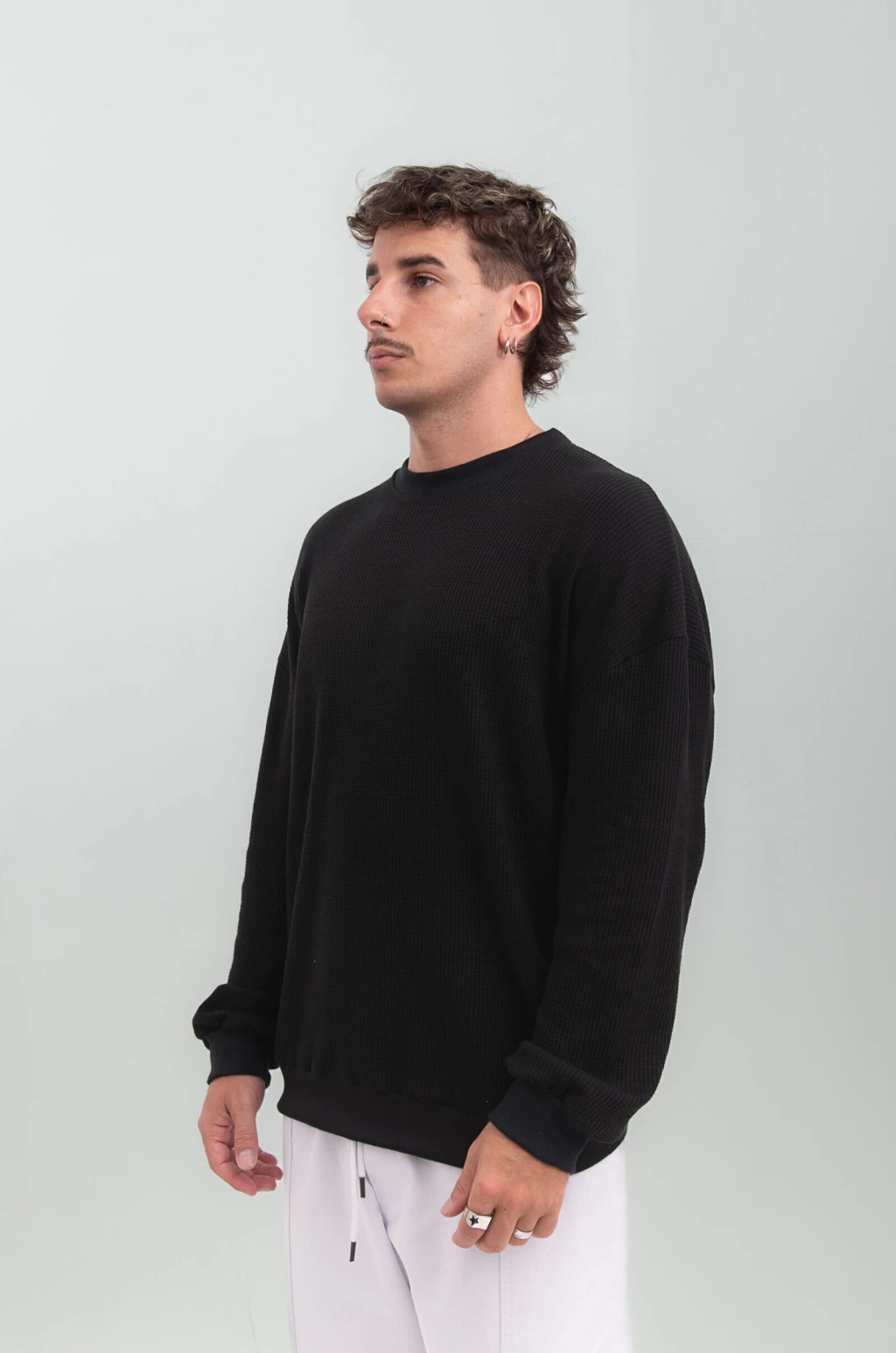 Buzo Honey Negro detalle