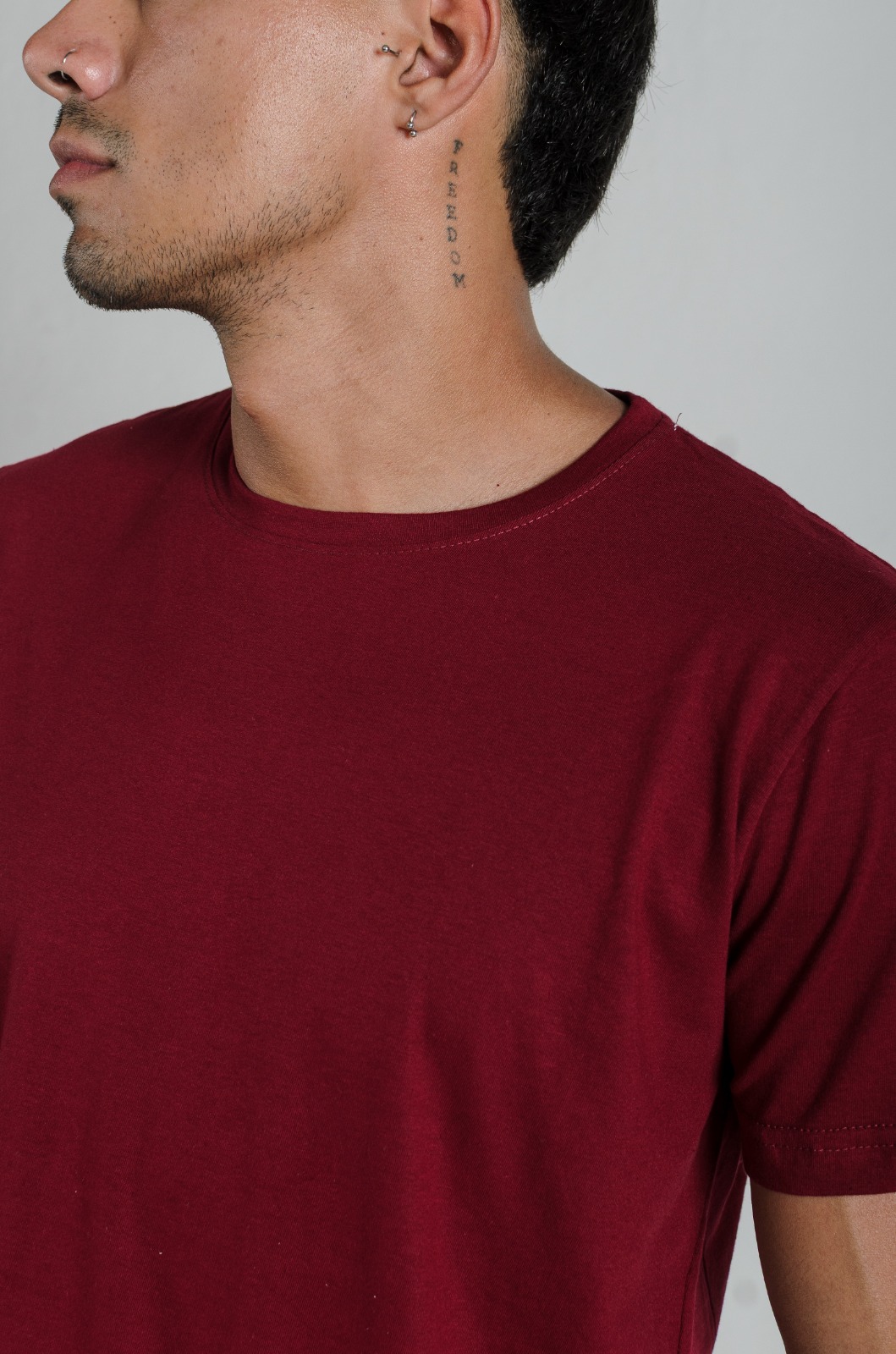Remera Regular Bordó detalle