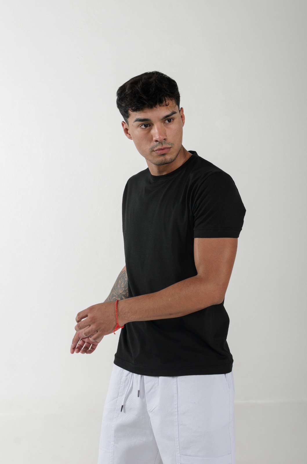Remera Regular Negra